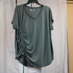 Xersion Green Short Sleeve V Neck Top